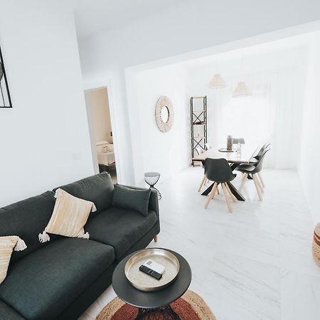 Shiny Nab Super Family Apartment มาลากา ภายนอก รูปภาพ
